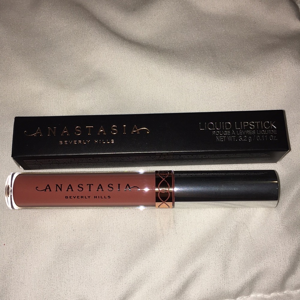 NIB “Ashton” liquid lipstick
